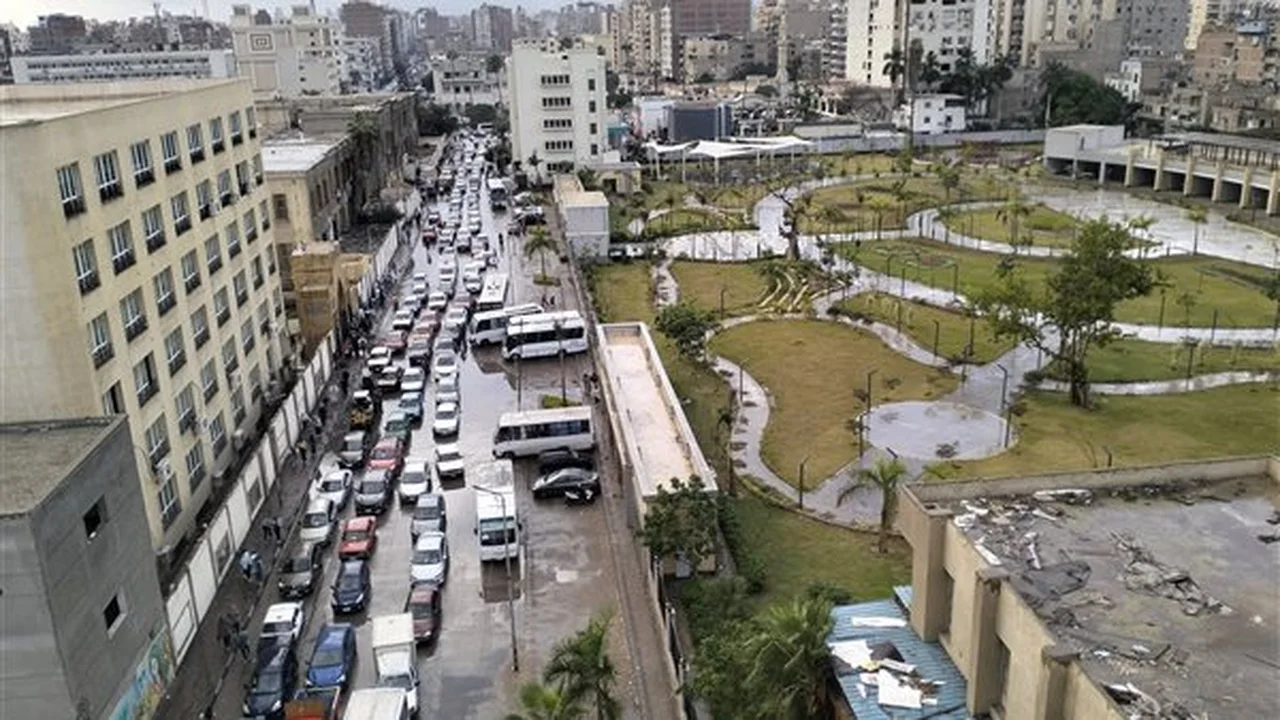 طقس بارد خلال ساعات الصباح الأولى مع فرص لتساقط أمطار متفرقة